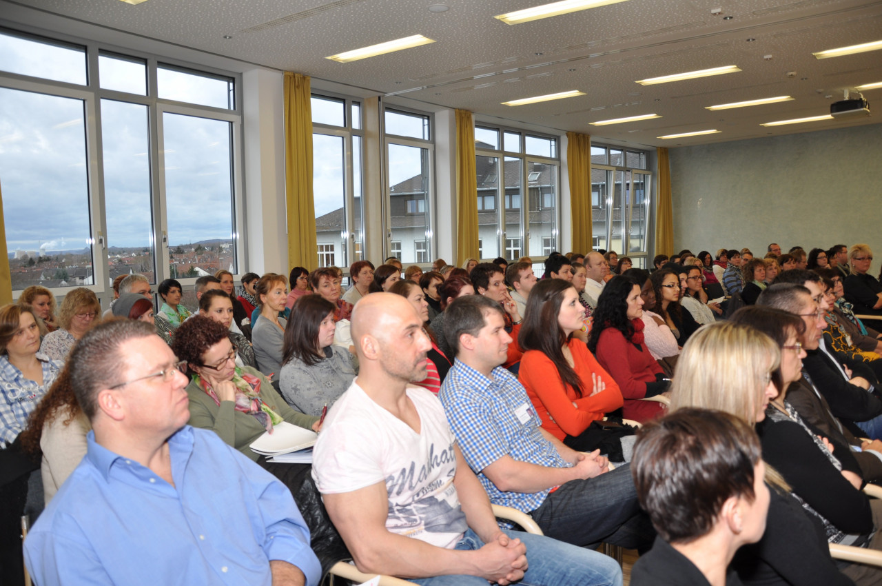 Interessierte Pflegekräfte der verschiedensten Kliniken nahmen am Symposium teil