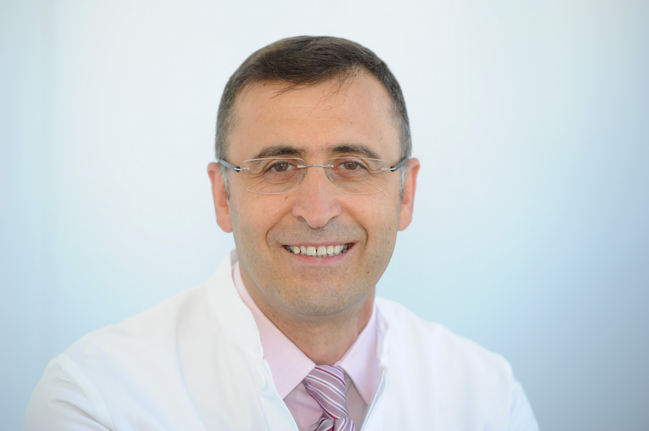 Dr. med. Mustafa Deryal