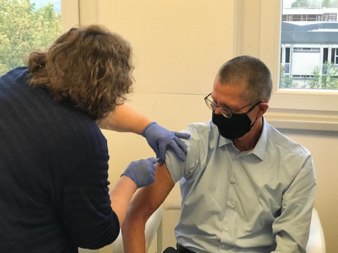 cts-Geschäftsführer Rafael Lunkenheimer ließ sich heute morgen gegen Grippe impfen.
