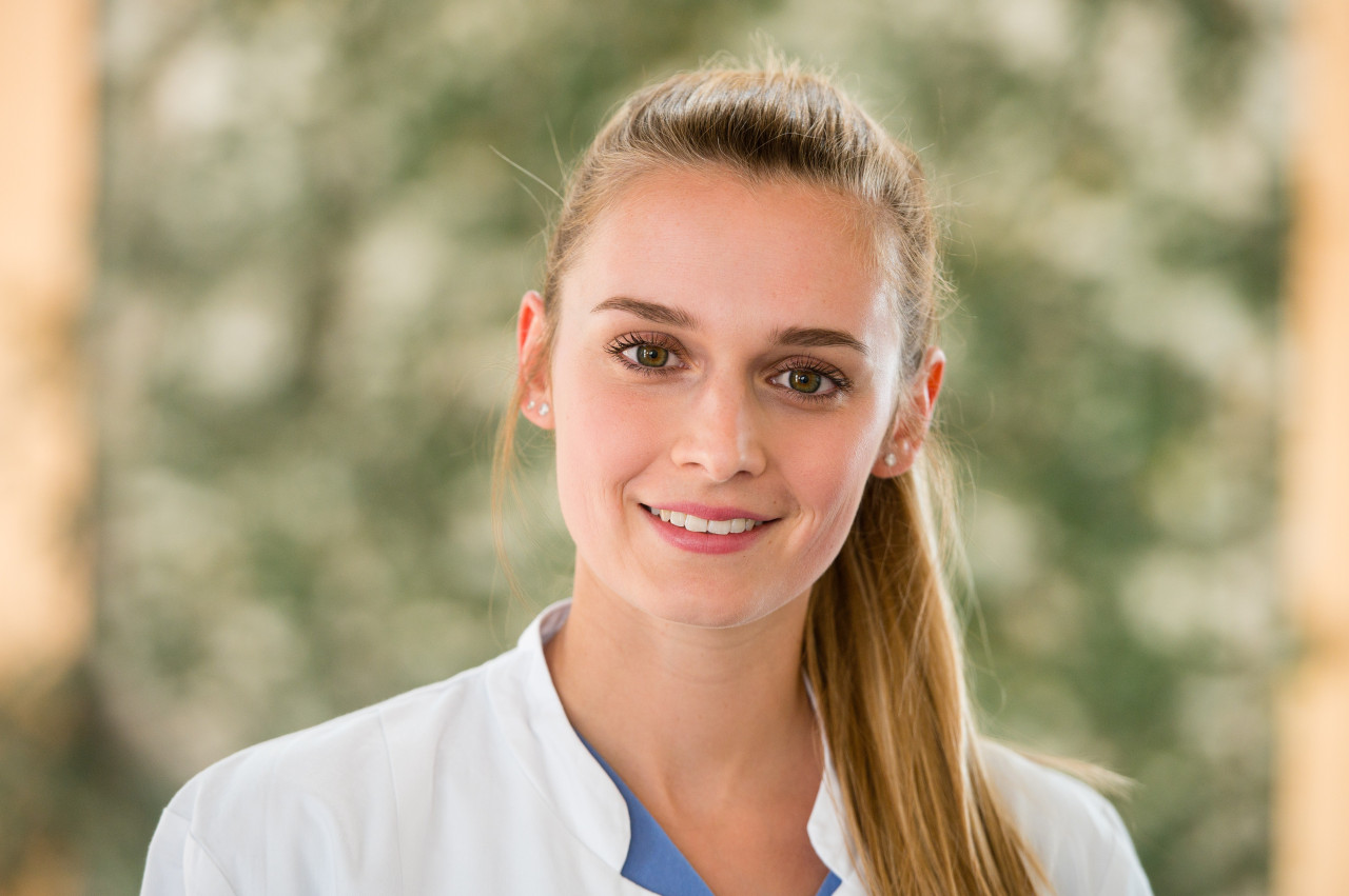 Dr. med. Christina Bernhard